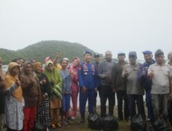 Dit Polairud Polda Papua Gelar Bakti Sosial Presisi, Pererat Silaturahmi dengan Masyarakat Pesisir di Abe Pantai