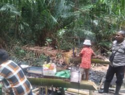 Bhabinkamtibmas Distrik Rumberpon Laksanakan Sambang dan Himbauan Kamtibmas di Kampung Yembekiri II