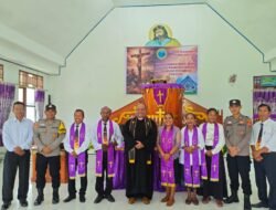Polsek Bonggo Pastikan Keamanan Ibadah Jumat Agung, Umat Beribadah dengan Khusyuk