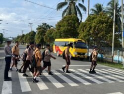 Sat Lantas Polres Sarmi Laksanakan Giat Strong Point, Kamseltibcar Lantas Tetap Kondusif