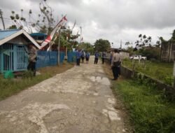 Personel Gabungan Polres dan Polsek Amankan Ziarah Makam HUT ke-24 Kabupaten Sarmi