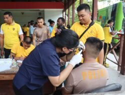 Polres Sarmi Periksa Kesehatan Personel, Gandeng Tim Asa Jayapura