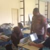 Satuan Binmas Polres Teluk Bintuni Gelar Kegiatan Belajar Mengajar Tik Bagi Siswa-siswi Pkbm Kasih Rumbai Koteka