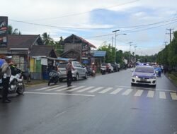 Sat Lantas Polres Sarmi Kawal Jalan Santai Hardiknas, Imbau Peserta dan Pengendara