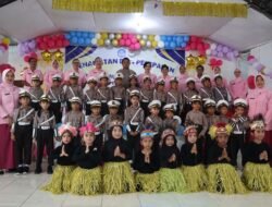 Membangun Generasi Cerdas Sejak Dini, Kapolres Sarmi Hadiri Pelepasan Siswa TK Kemala Bhayangkari 10 Sarmi