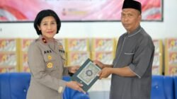 Penyerahan Bantuan Sosial Dalam Rangka Hari Bhayangkara Ke-80 di Pesantren Hidayatullah Anday