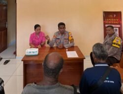 Sambut HUT Bhayangkara ke-80, Polsek Pantai Barat Salurkan Tali Asih kepada Para Ondoafi