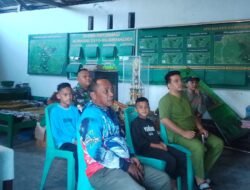 Perkokoh Sinergi Bersama Masyarakat di Wilayah Binaan, Personel Koramil Jajaran Kodim 1310/Bitung Gelar Nobar Bola Gembira Piala Dunia 2026