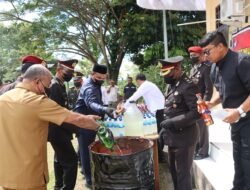 Ratusan Botol Miras Dimusnahkan Polres Sarmi pada Momentum HUT Bhayangkara ke-80