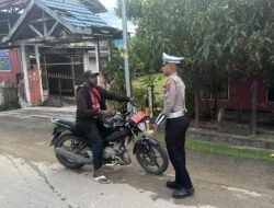 Pastikan Setiap Pengendara Mematuhi Aturan, Sat Lantas Polres Sarmi Laksanakan Pengaturan Pagi