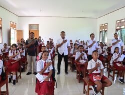 Antusiasme Warnai Sosialisasi Bahaya Narkoba dan Miras yang Digelar Satresnarkoba Polres Sarmi di SMP YPPK St. Paulus Sarmi