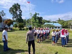 Polsek Bonggo Bekali Calon Siswa SMK Negeri 5 Sarmi dengan Materi Hukum, Bahaya Narkoba, dan PBB