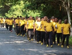 Jaga Kebugaran dan Perkuat Soliditas, Kapolres Sarmi Pimpin Olahraga Pagi Bersama Personel