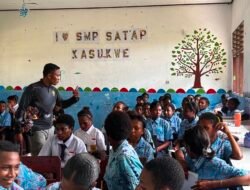 Polres Sarmi Perkuat Benteng Generasi Muda Melalui Sosialisasi Bahaya Narkoba di SMP Negeri Satap Kasukwe