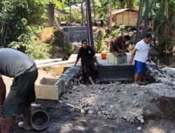 Bakti Nyata TNI untuk Rakyat, Jembatan Perintis Garuda Desa Kokoleh Dua Masuki Tahap Pemasangan Besi Jembatan dan Pengelasan Tiang Kedudukan Tepi Jauh