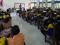 Lindungi Masa Depan Generasi Muda, Kapolsek Pantai Barat Berikan Penyuluhan Narkoba dan Hukum di SMP Negeri 1 Webro